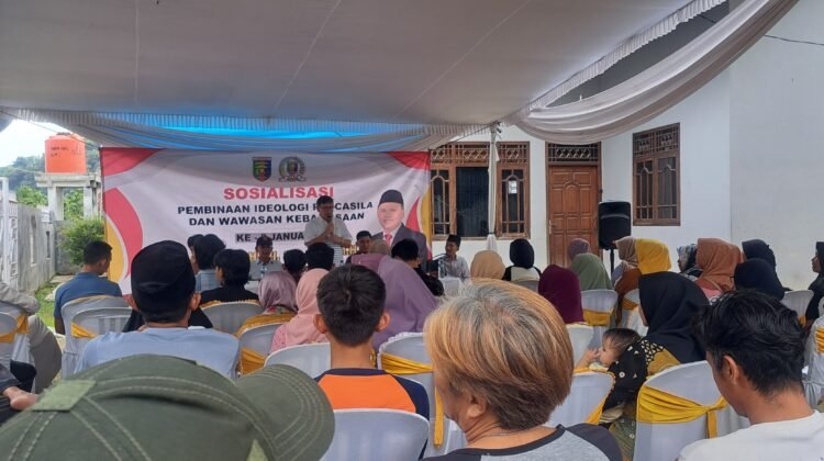 Fauzi Heri, Anggota DPRD Provinsi Lampung Fraksi Partai Gerindra dalam Sosialisasi Ideologi Pancasila dan Wawasan Kebangsaan, Kelurahan Jagabaya II, Kecamatan Wayhalim, Bandar Lampung, Kamis (30/01/2025) 