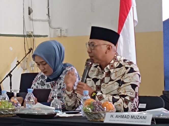 
					Gubernur dan Wakil Gubernur Lampung Terpilih Rahmat Mirzani Djausal dan Jihan Nurlela dalam silaturahmi Kepala Daerah dan Wakil Kepala Daerah Terpilih dengan Ketua MPR RI, Ahmad Muzani 