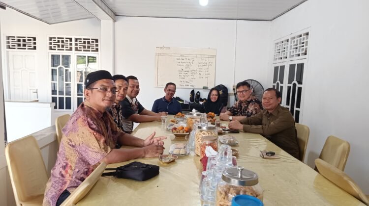 Anggota Pansus Tata Niaga Singkong DPRD Provinsi Lampung saat audiensi dengan Bupati Mesuji Terpilih didampingi OPD terkait, Kamis (16/01/2025) 