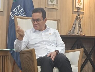 Menteri Perdagangan Budi Santoso saat berdiskusi dengan anggota Pansus Tata Niaga Singkong DPRD Provinsi Lampung di Kementerian Perdagangan, Rabu (05/02/2025). 