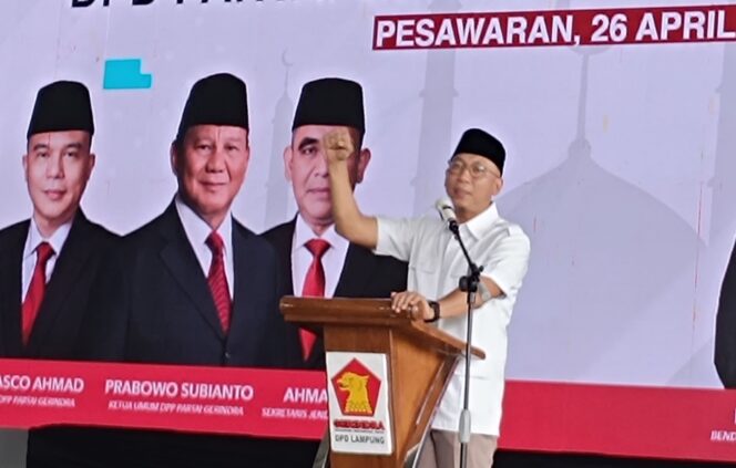 
					Ketua DPD Partai Gerindra Provinsi Lampung Rahmat Mirzani Djausal saat memberikan sambutan dalam halal bihalal Partai Gerindra di Kecamatan Gedong Tataan, Pesawaran, Sabtu (26/04/2025). 