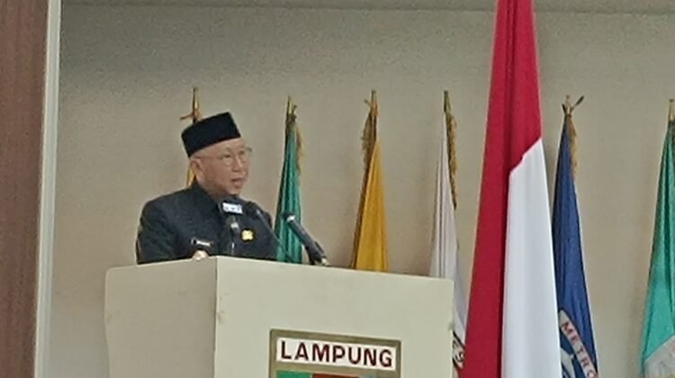 Gubernur Lampung Rahmat Mirzani Djausal dalam pidatonya pada saat Rapat Paripurna DPRD Provinsi Lampung dengan agenda Penyampaian LKPJ, Senin (14/04/2025). 