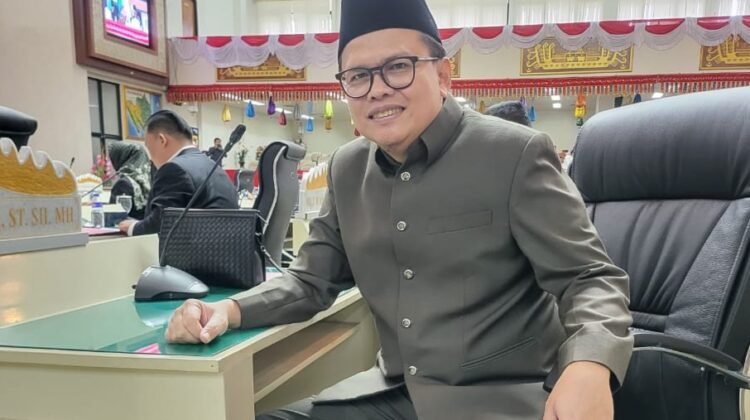 Fauzi Heri, Anggota DPRD Provinsi Lampung Fraksi Partai Gerindra, dalam paripurna LKPJ, Selasa (06/05/2025). 