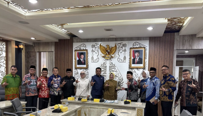 
					Kunjungan Kerja Komisi II DPRD Provinsi Lampung ke DPRD Provinsi Jawa Barat dalam rangka meningkatkan daya saing sektor pariwisata, Selasa (24/06/2025) 
