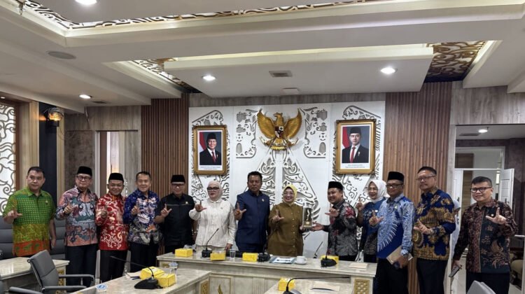 Kunjungan Kerja Komisi II DPRD Provinsi Lampung ke DPRD Provinsi Jawa Barat dalam rangka meningkatkan daya saing sektor pariwisata, Selasa (24/06/2025) 