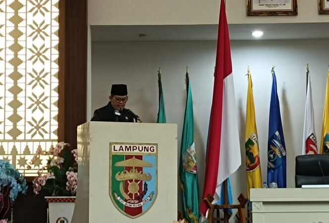 
					Juru bicara Pansus LKPJ A.M Syafei saat membacakan laporan dalam rapat paripurna DPRD Provinsi Lampung, Senin 25/05/2026